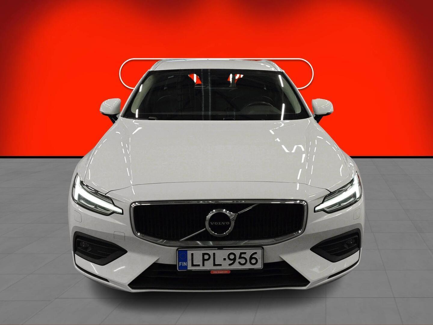 VOLVO V60 2021