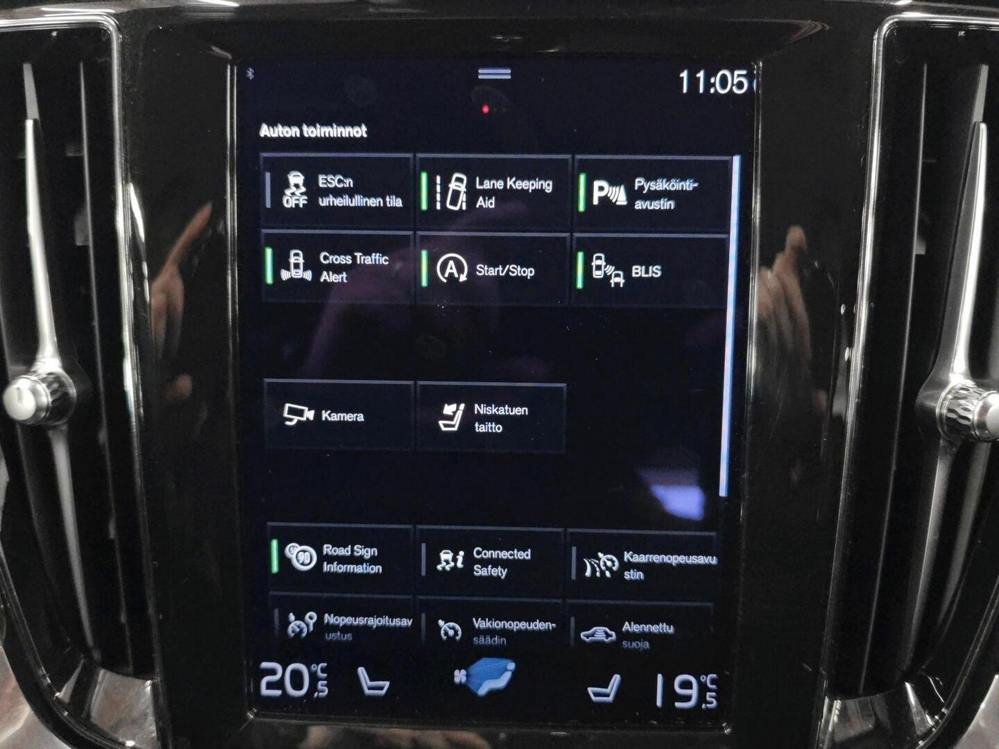 VOLVO V60 2021
