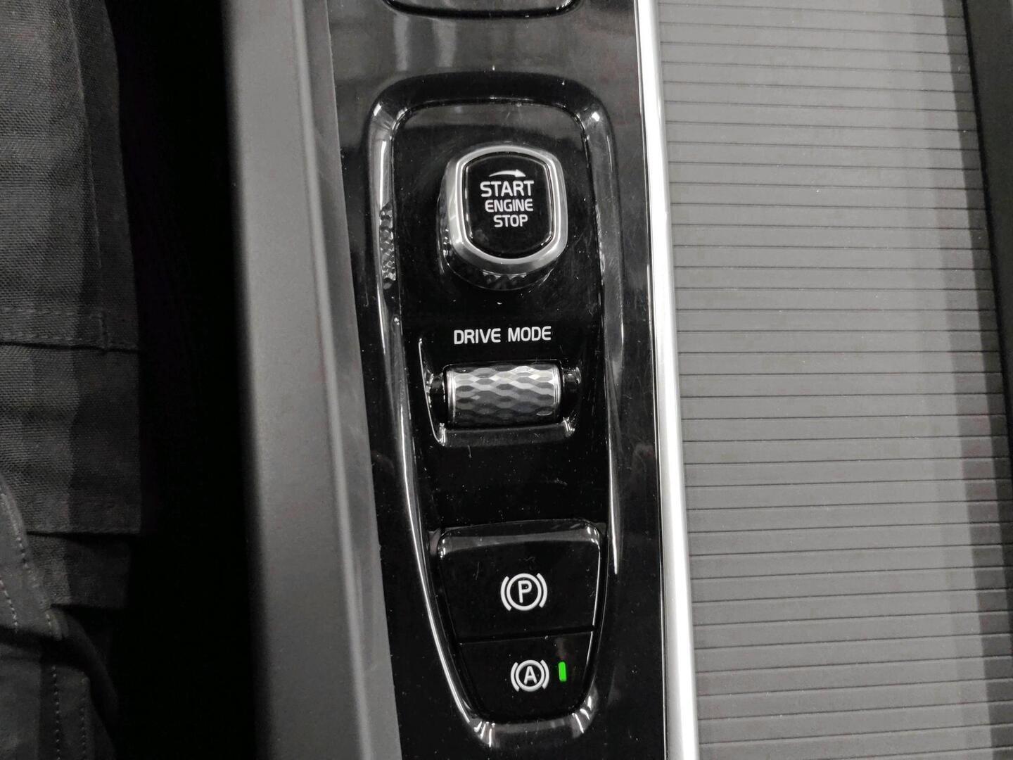 VOLVO V60 2021