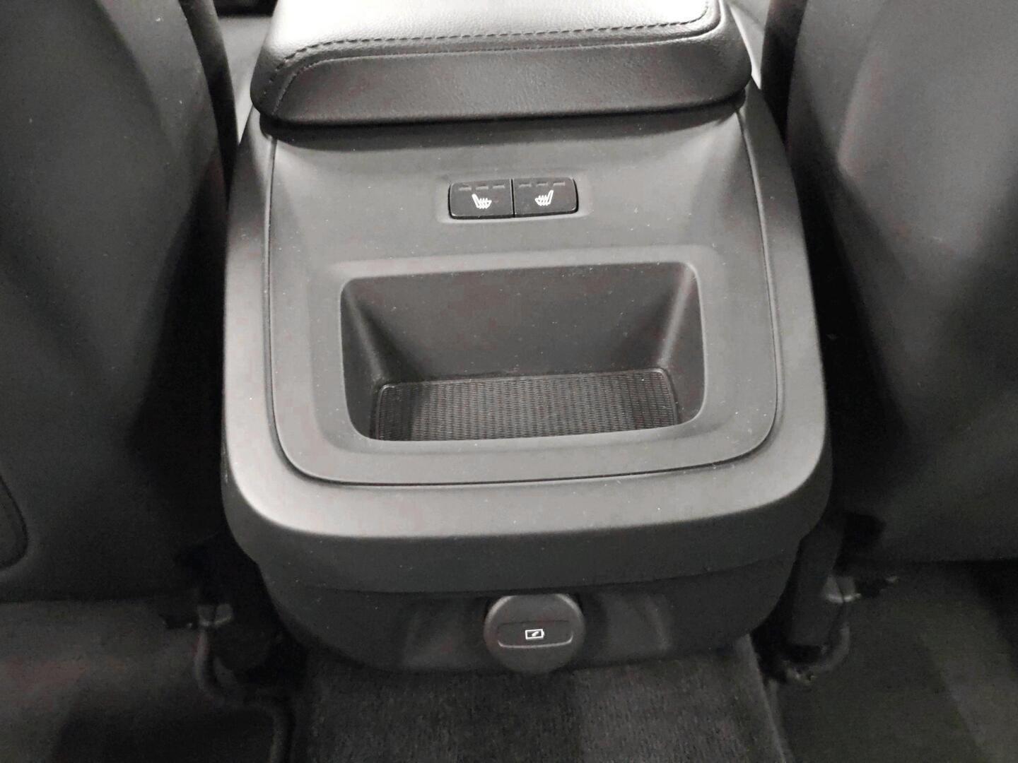 VOLVO V60 2021