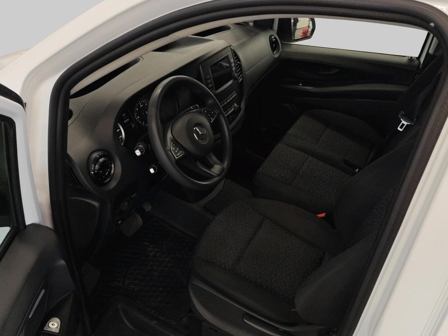 MERCEDES-BENZ VITO 2022