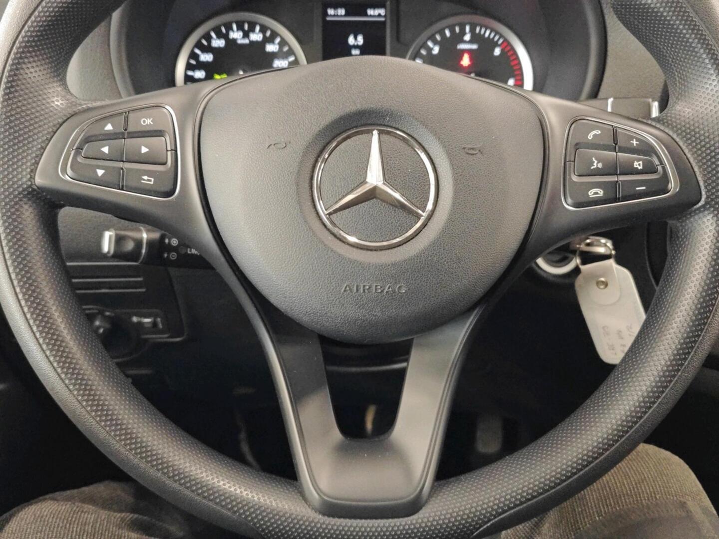 MERCEDES-BENZ VITO 2022