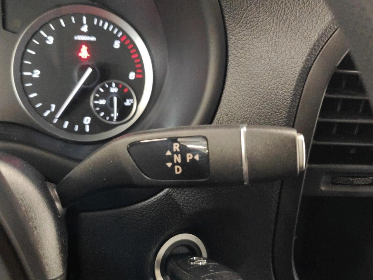 MERCEDES-BENZ VITO 2022
