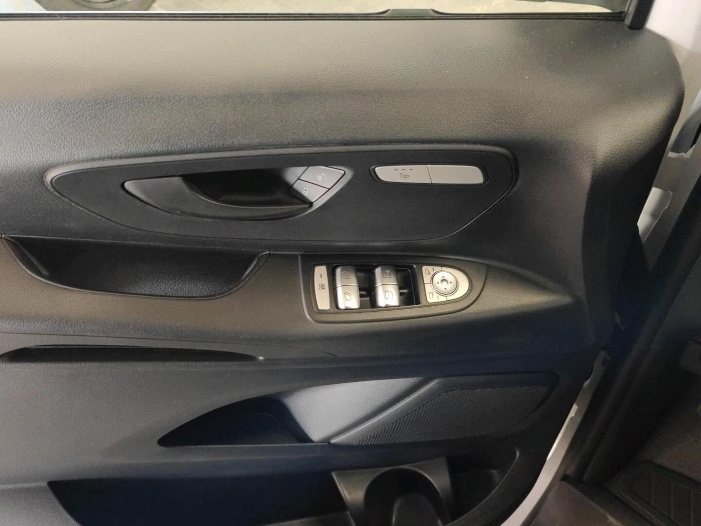 MERCEDES-BENZ VITO 2022
