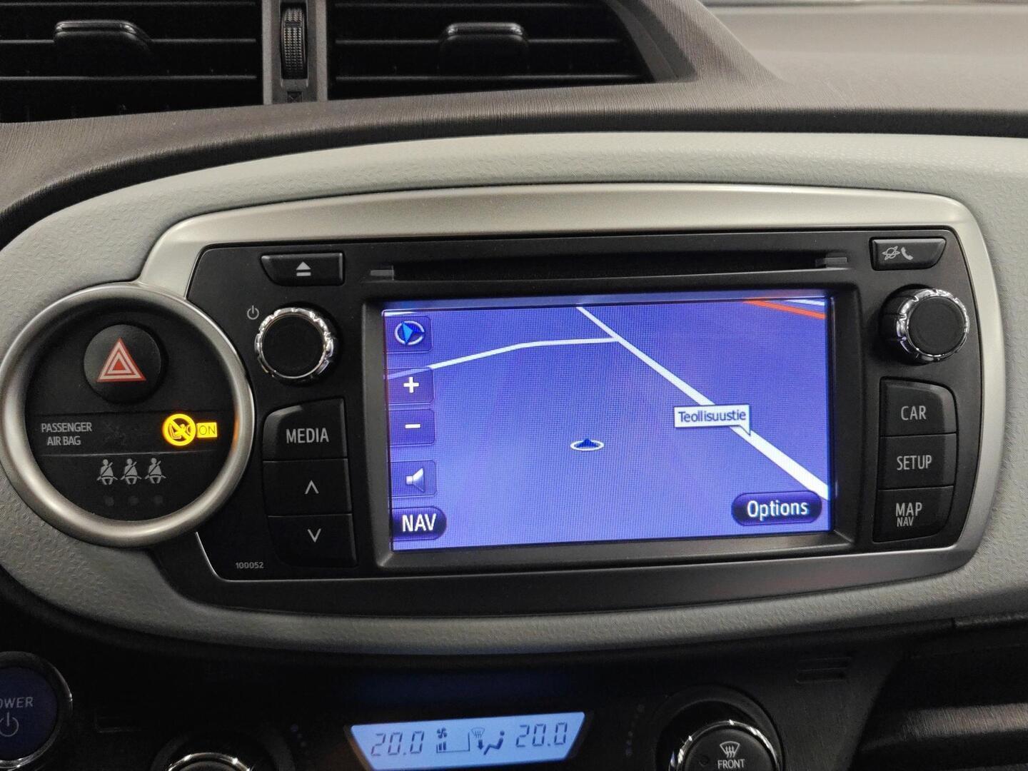 TOYOTA Yaris 2013