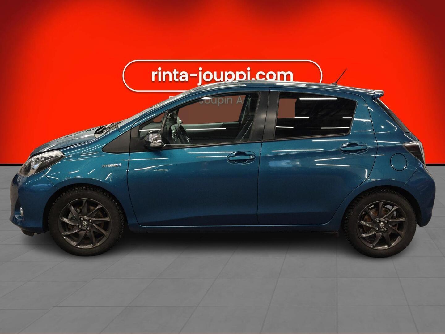 TOYOTA Yaris 2013