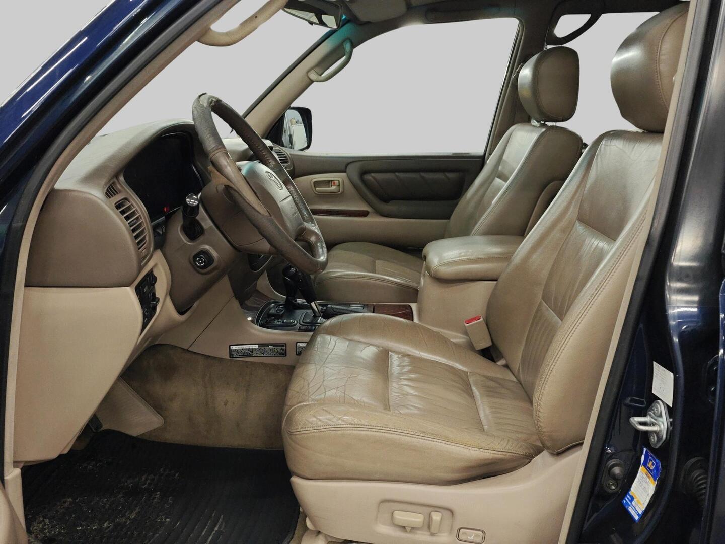 TOYOTA Land Cruiser 2000