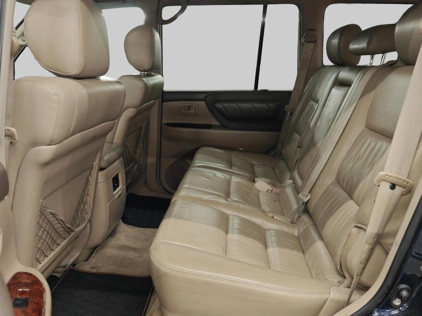 TOYOTA Land Cruiser 2000