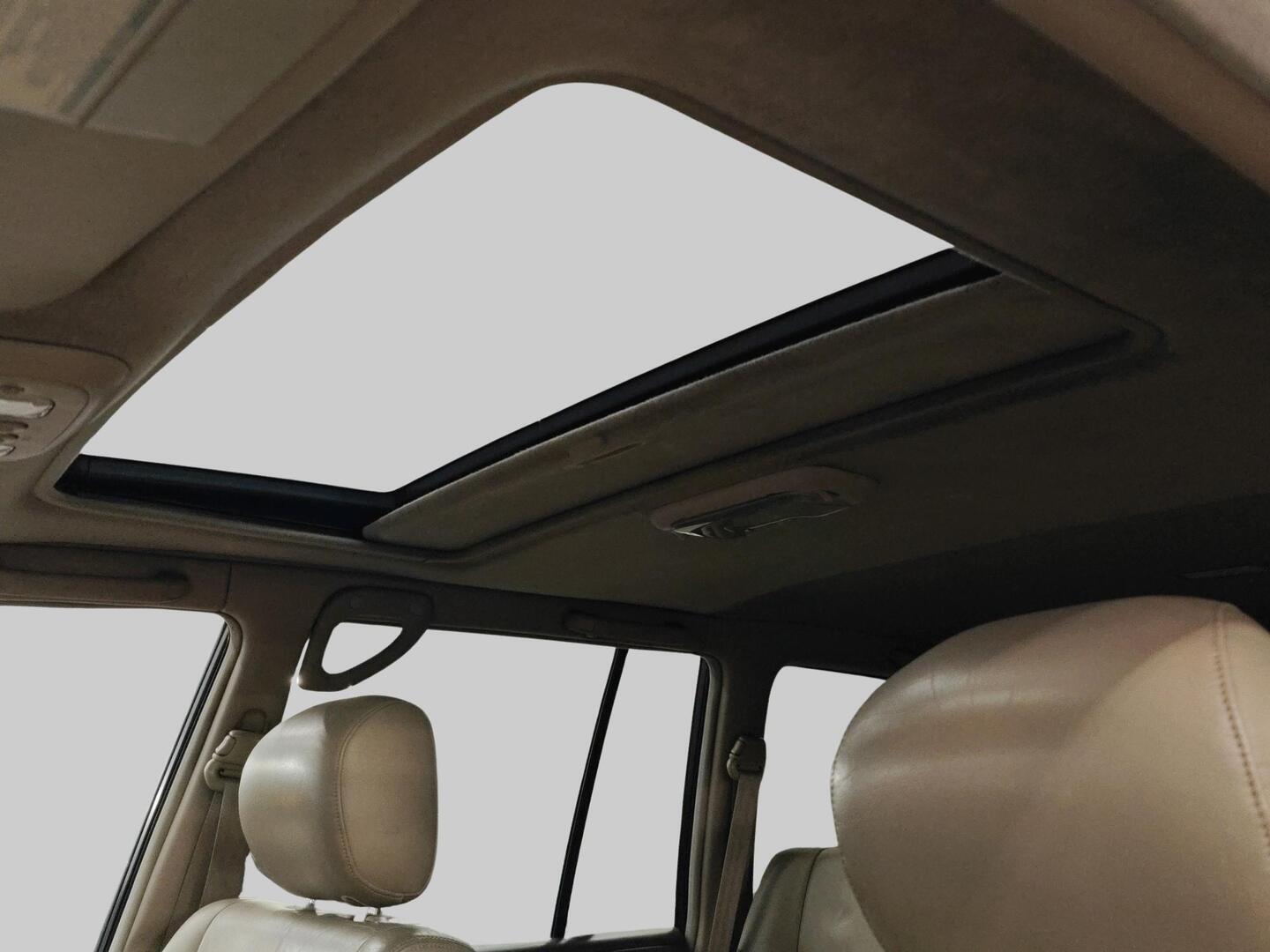 TOYOTA Land Cruiser 2000