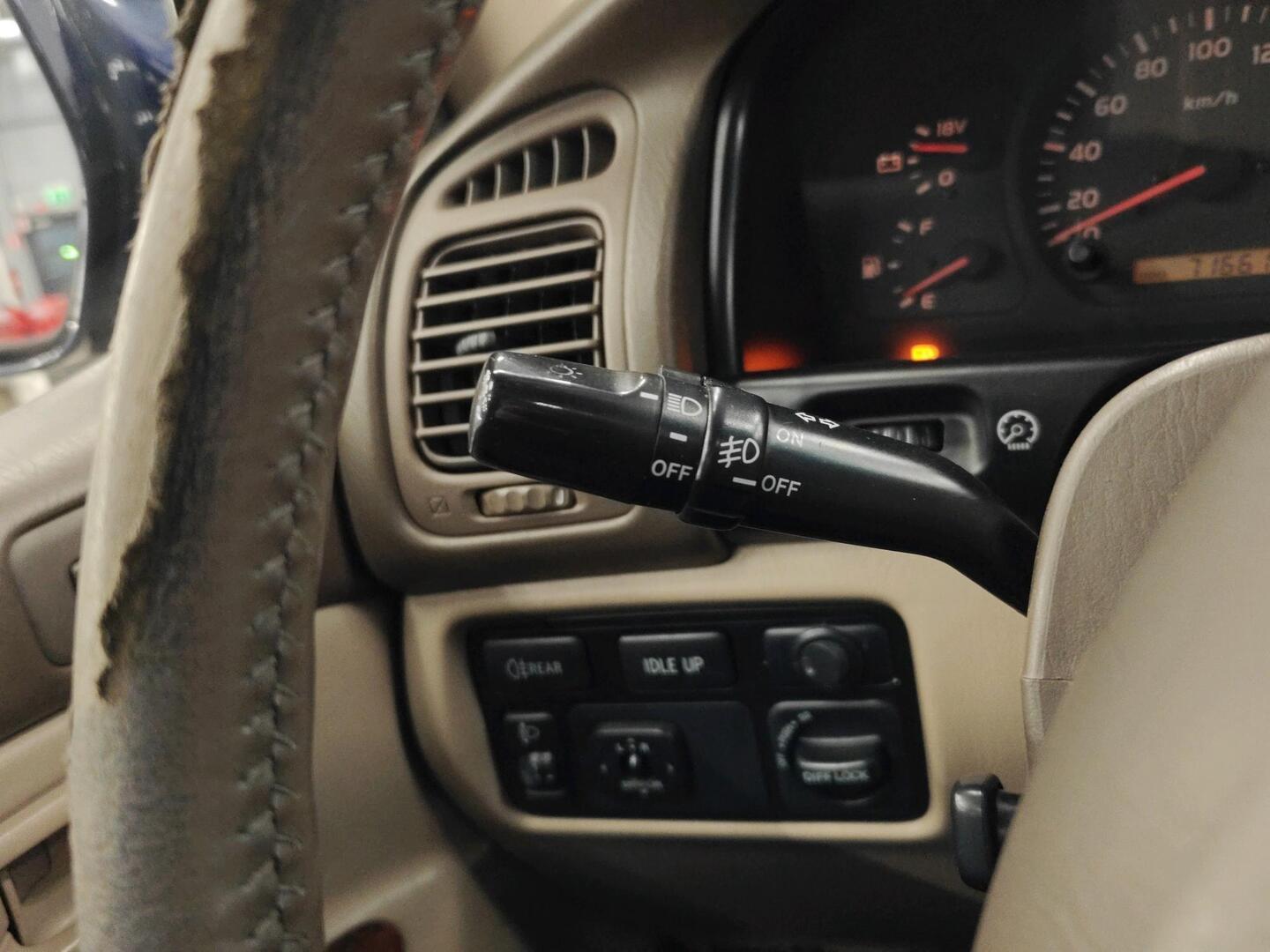 TOYOTA Land Cruiser 2000