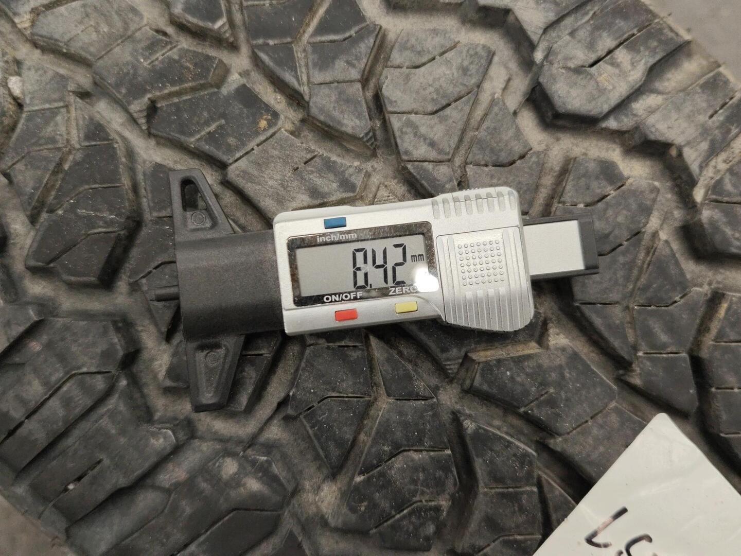 TOYOTA Land Cruiser 2000