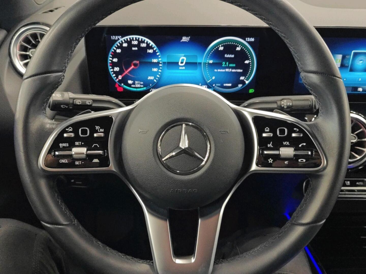 MERCEDES-BENZ EQA 2022