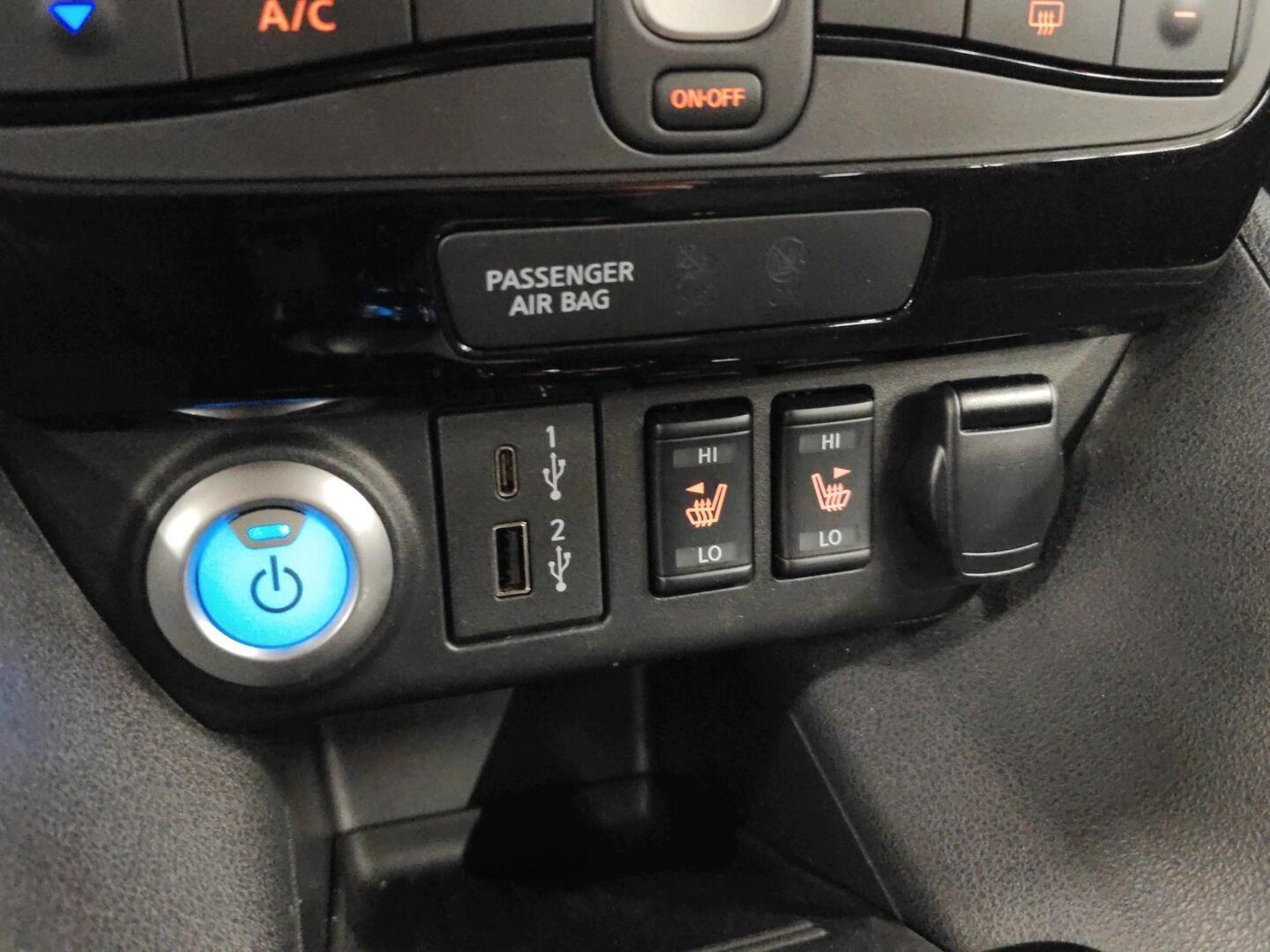 NISSAN LEAF 2023