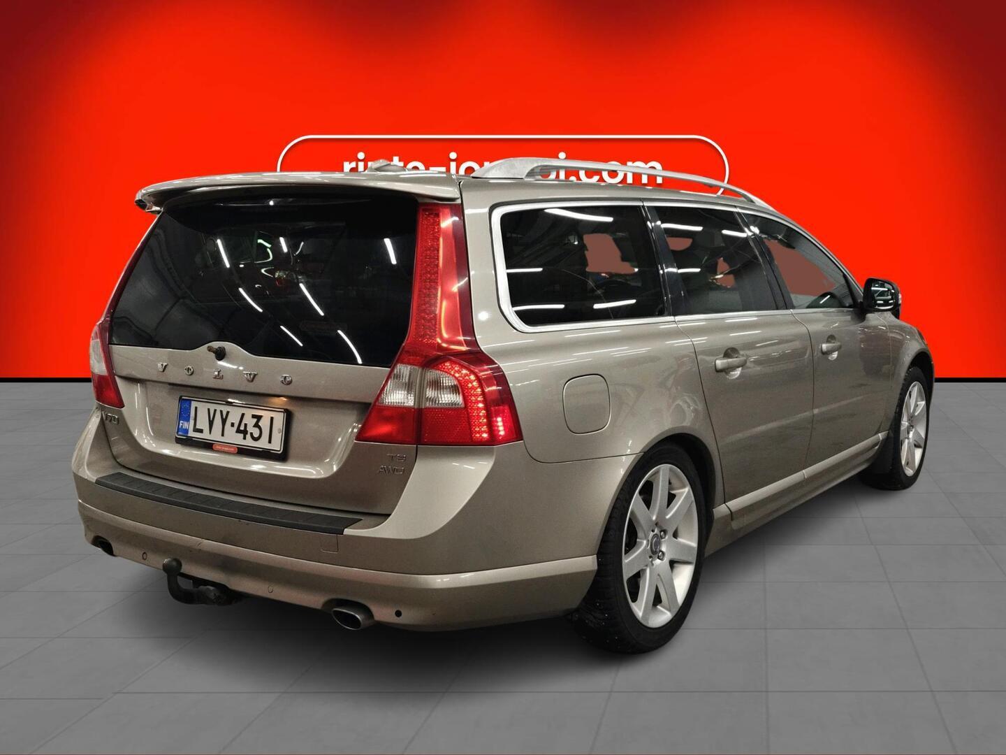 VOLVO V70 2007