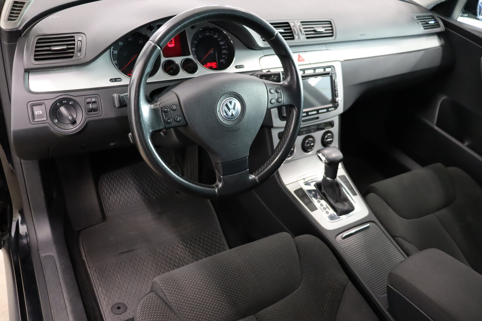 VOLKSWAGEN Passat 2008