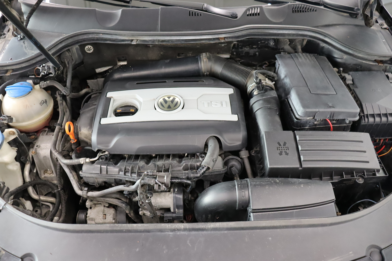 VOLKSWAGEN Passat 2008