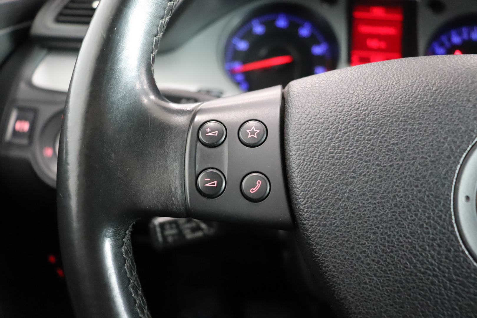 VOLKSWAGEN Passat 2008