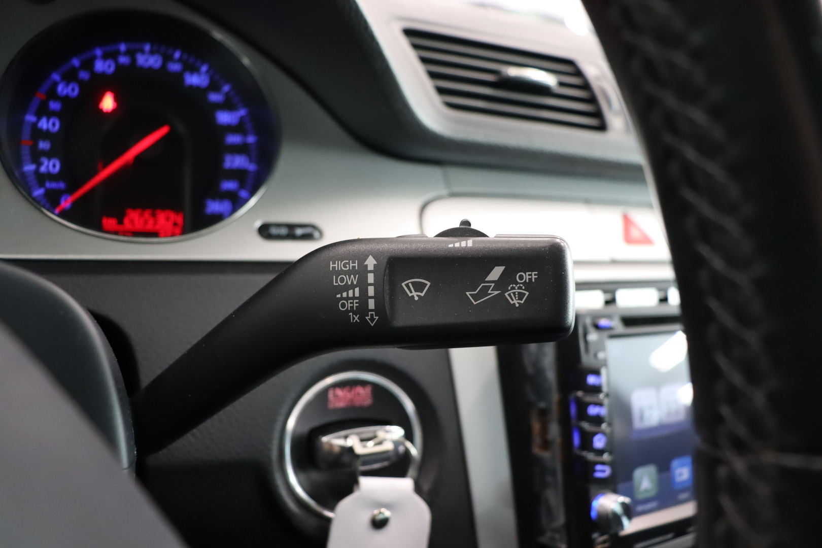 VOLKSWAGEN Passat 2008