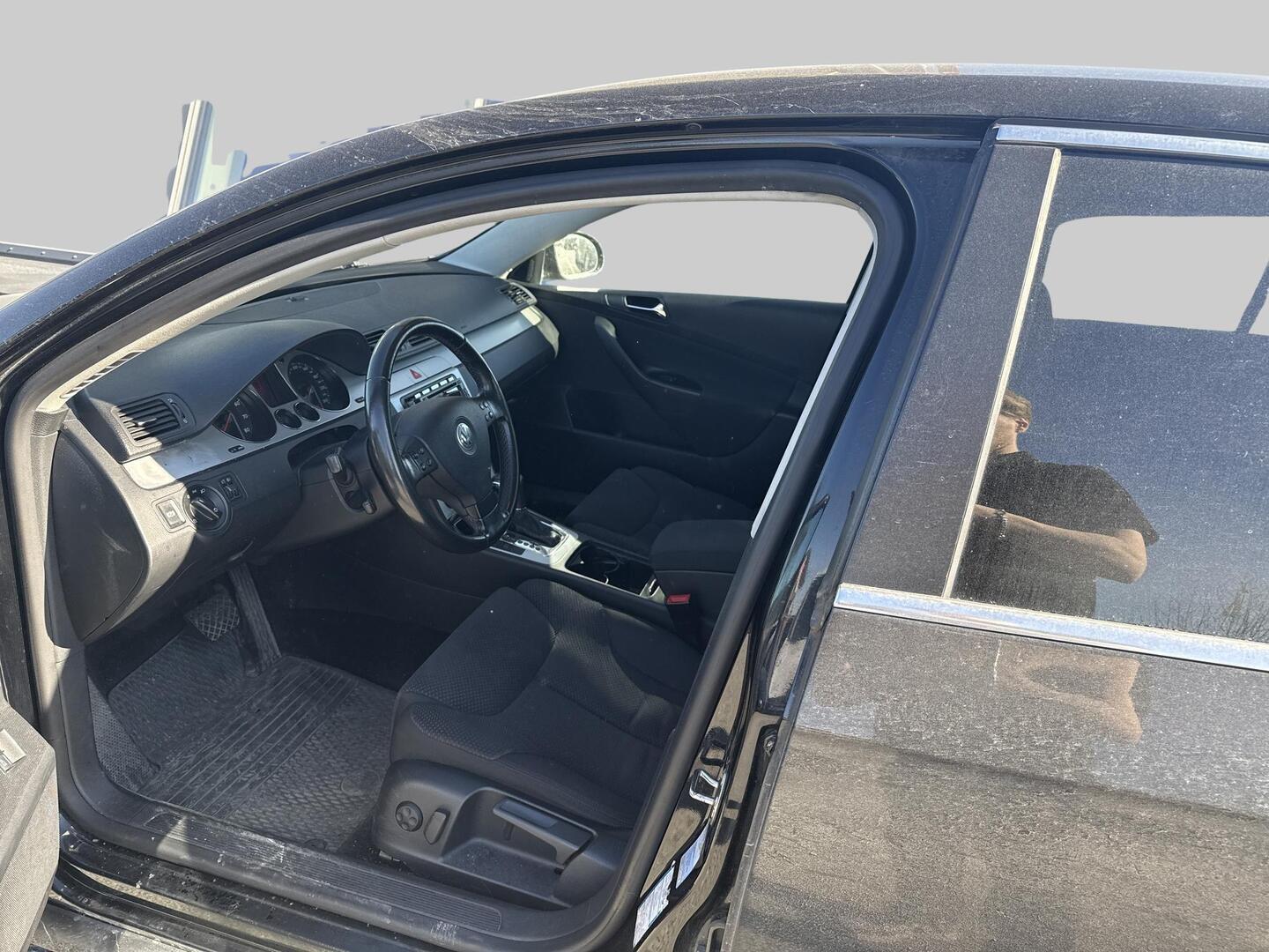 VOLKSWAGEN Passat 2008