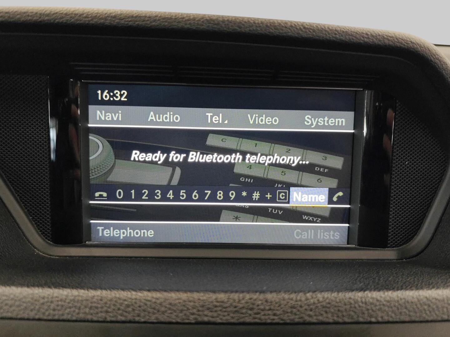 MERCEDES-BENZ E 2011