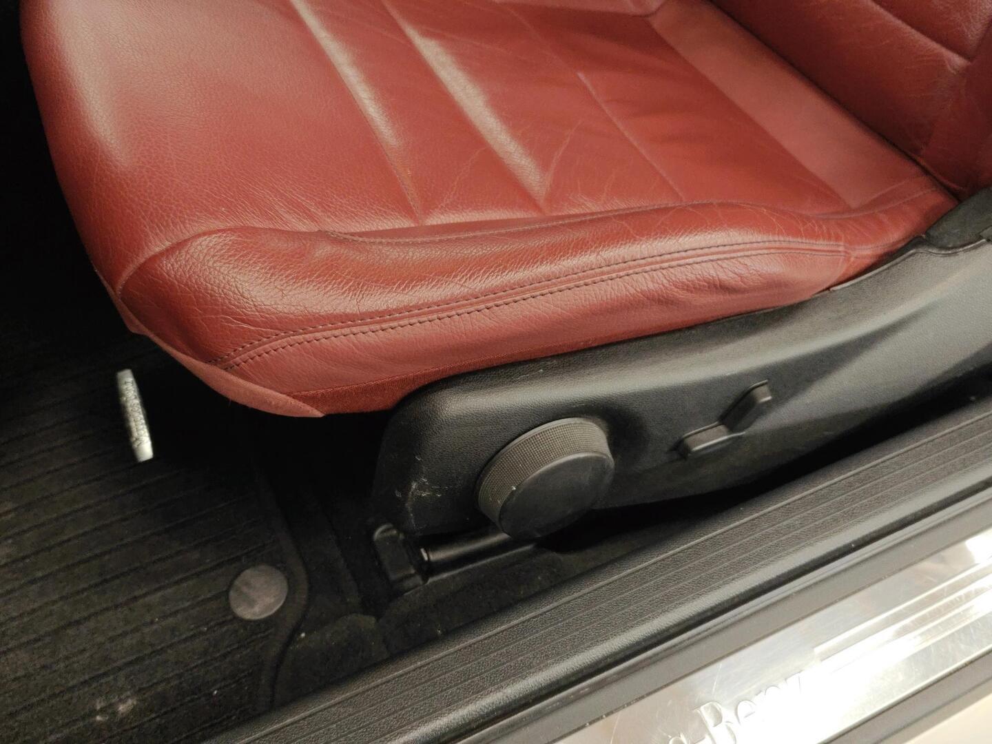 MERCEDES-BENZ E 2011