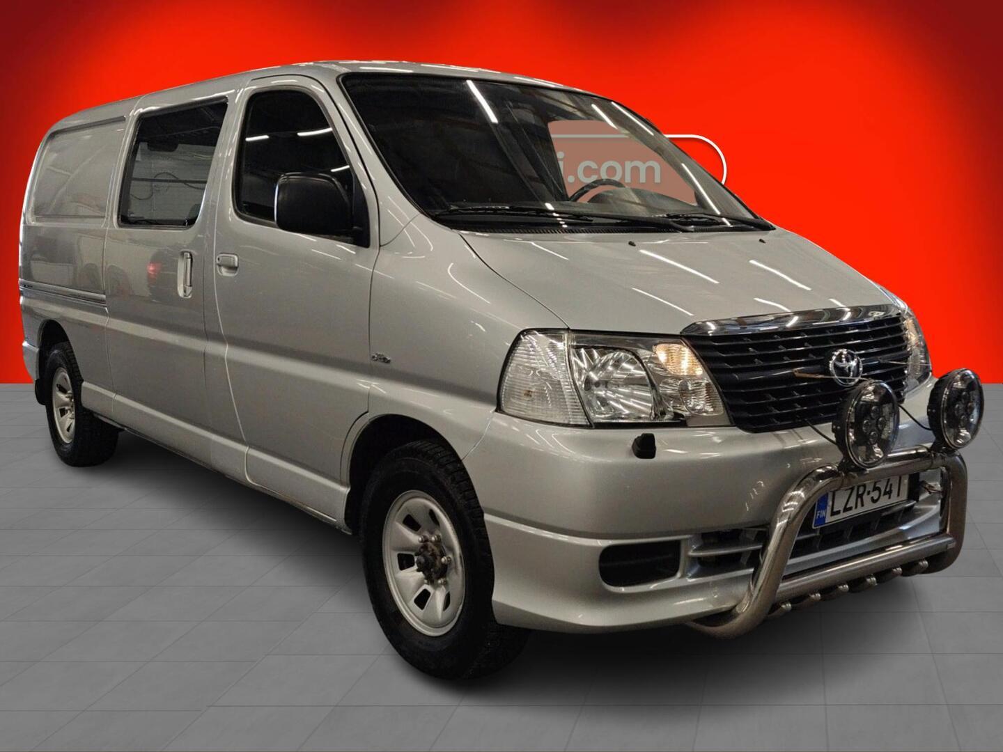 TOYOTA Hiace 2011