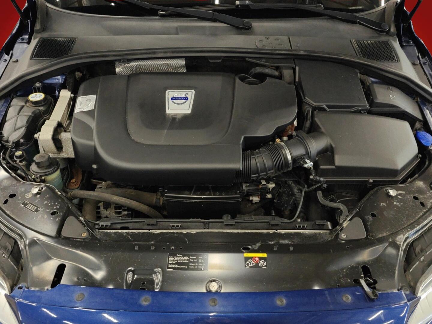 VOLVO V70 2011