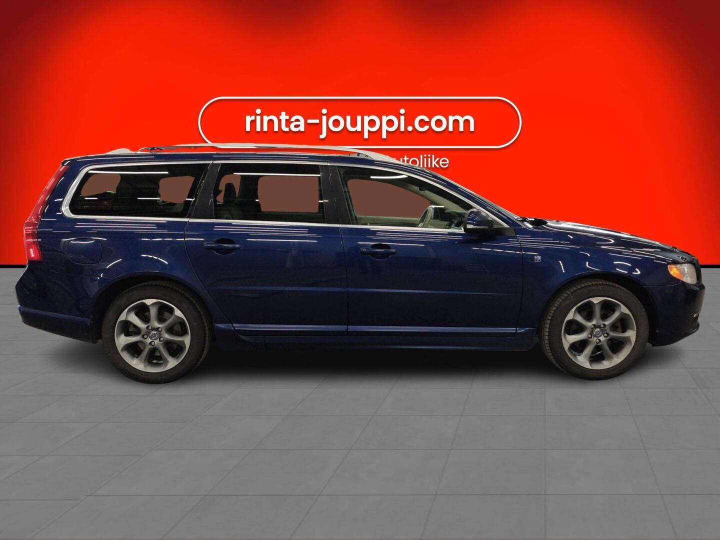 VOLVO V70 2011