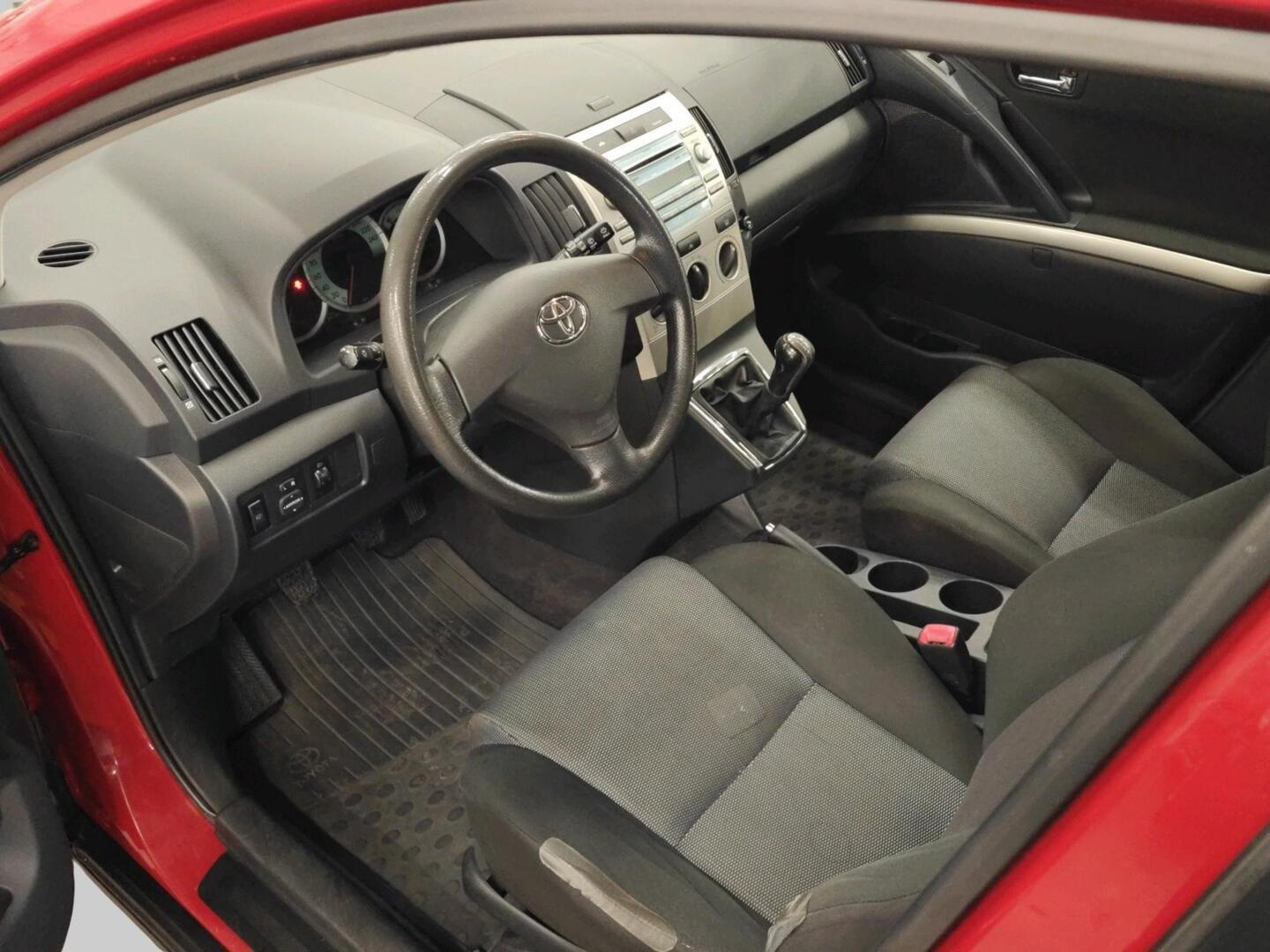 TOYOTA Corolla Verso 2007