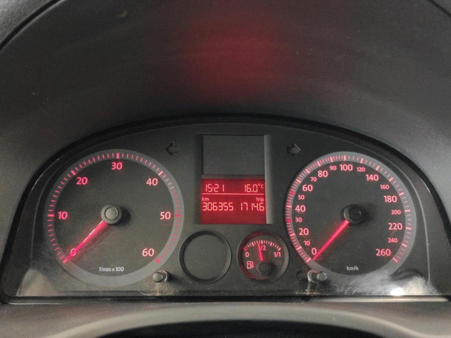 VOLKSWAGEN Caddy 2010
