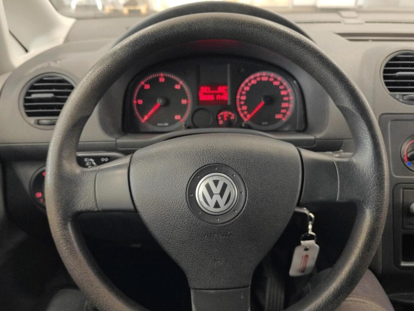 VOLKSWAGEN Caddy 2010