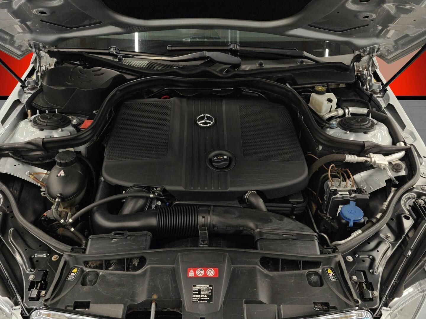 MERCEDES-BENZ E 2010