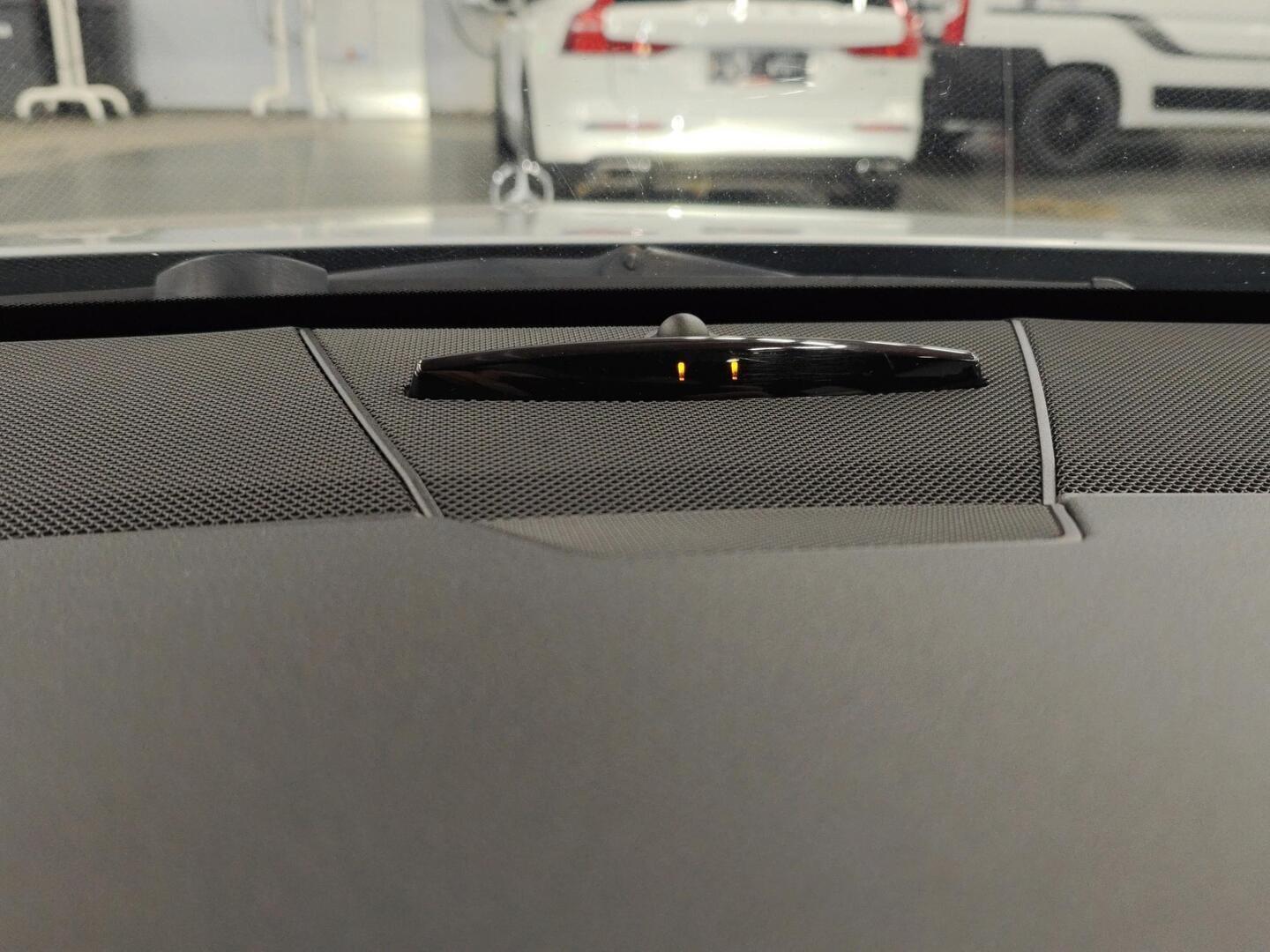 MERCEDES-BENZ E 2010