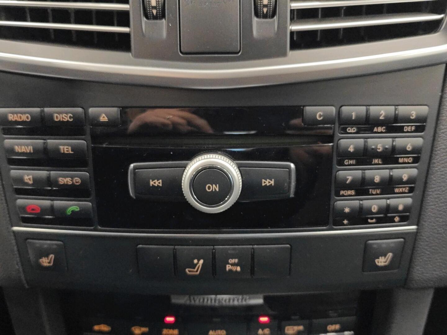 MERCEDES-BENZ E 2010