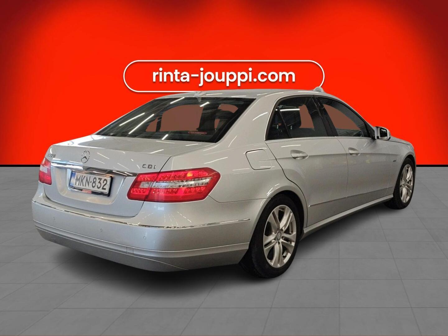MERCEDES-BENZ E 2010
