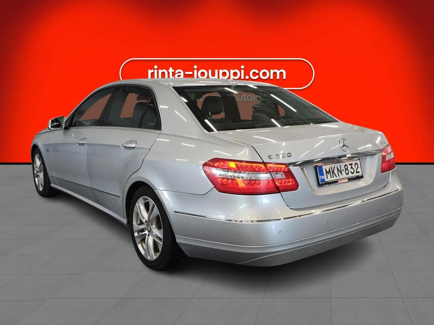 MERCEDES-BENZ E 2010