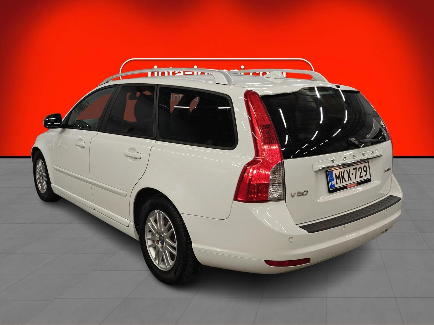 VOLVO V50 2012