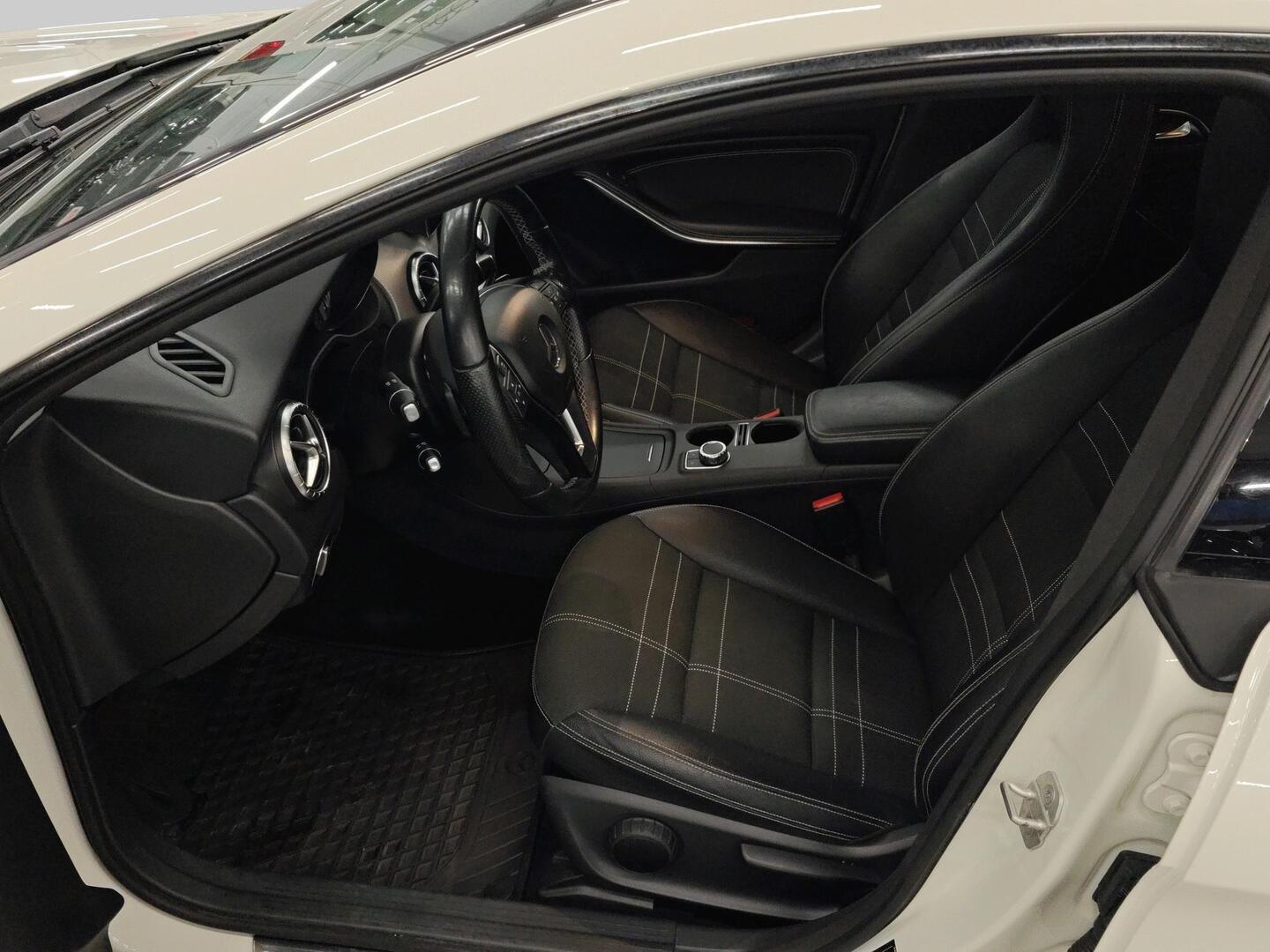 MERCEDES-BENZ CLA 2014