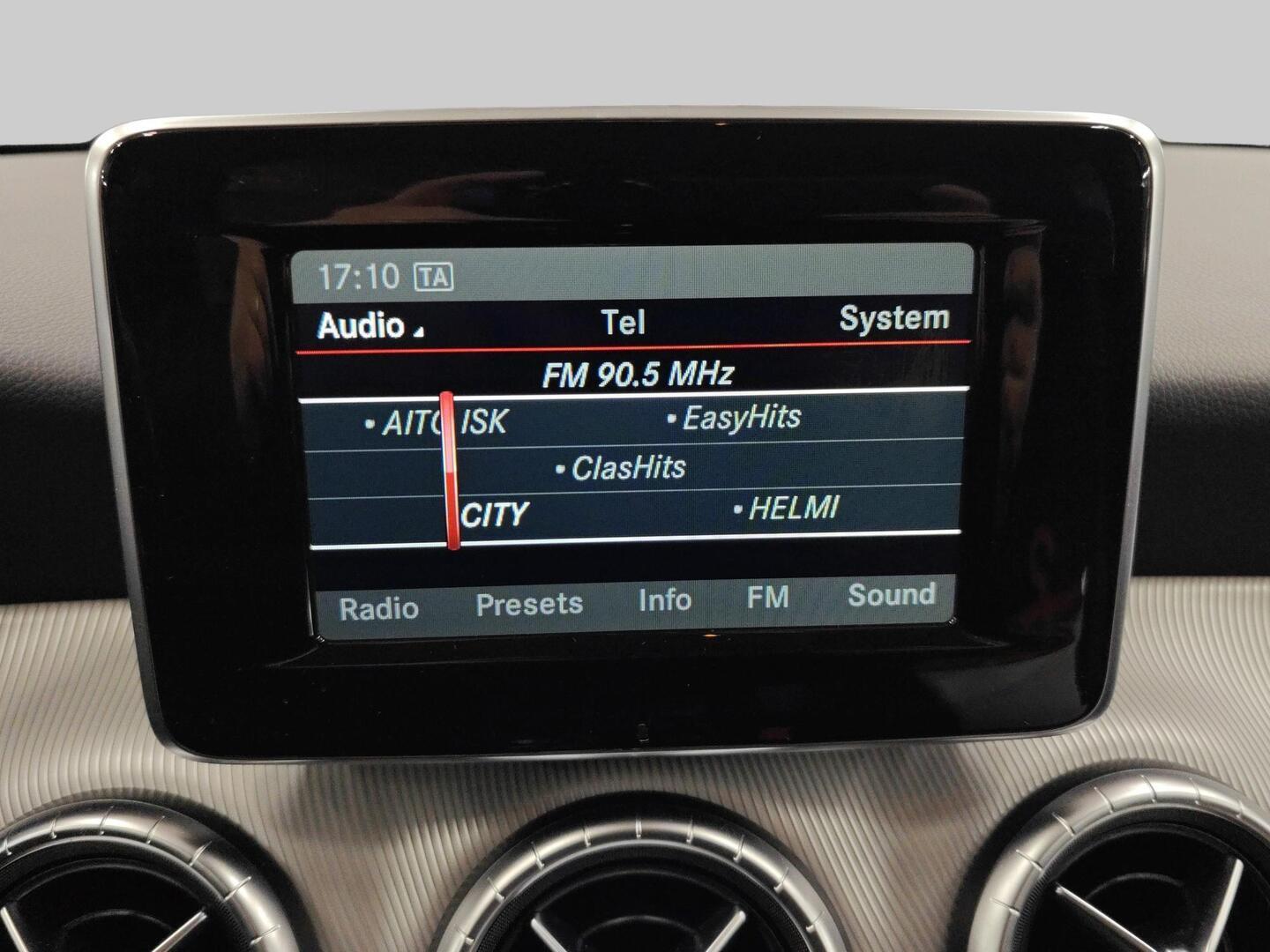 MERCEDES-BENZ CLA 2014