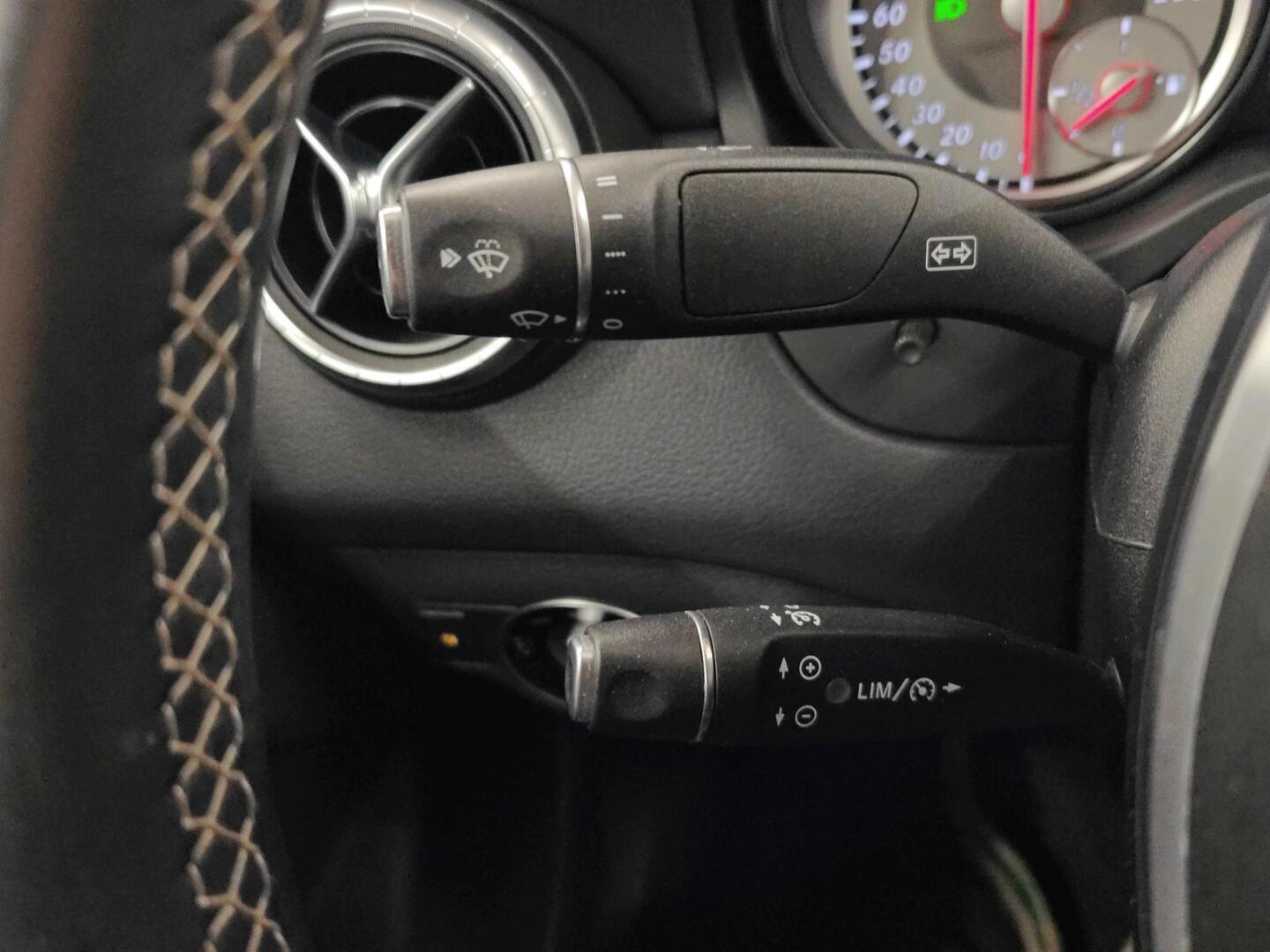 MERCEDES-BENZ CLA 2014