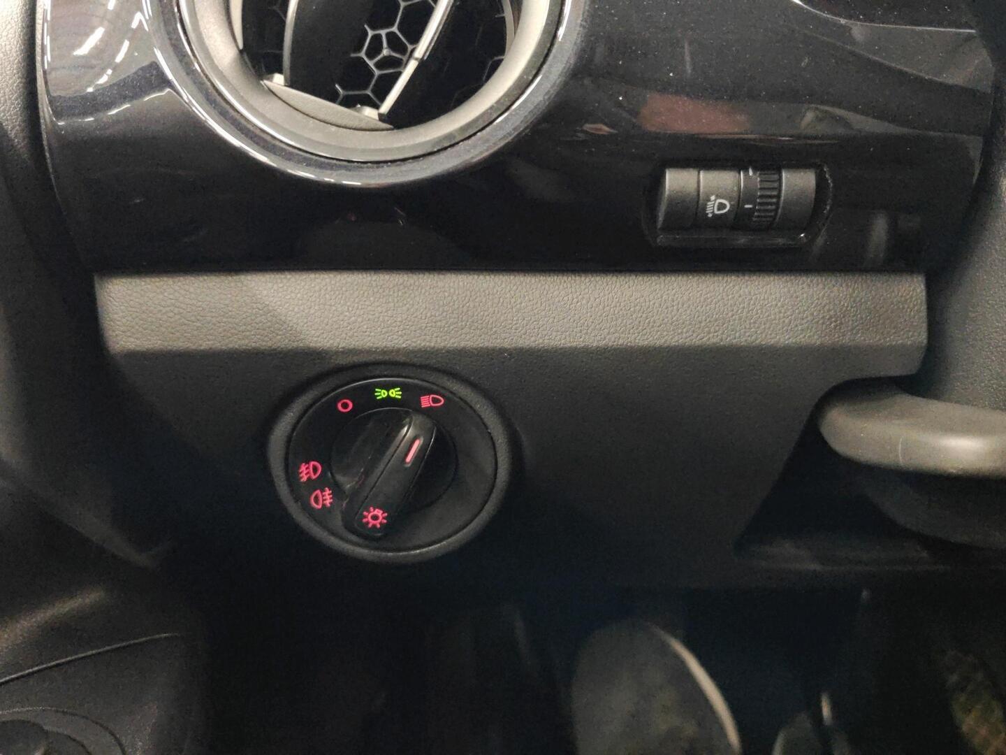 VOLKSWAGEN up! 2016