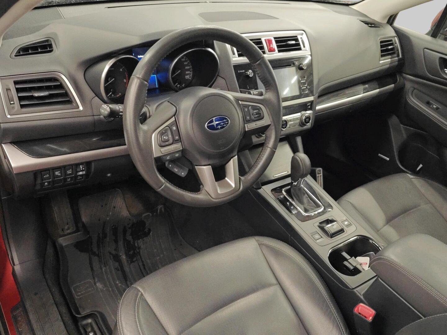 SUBARU Outback 2016