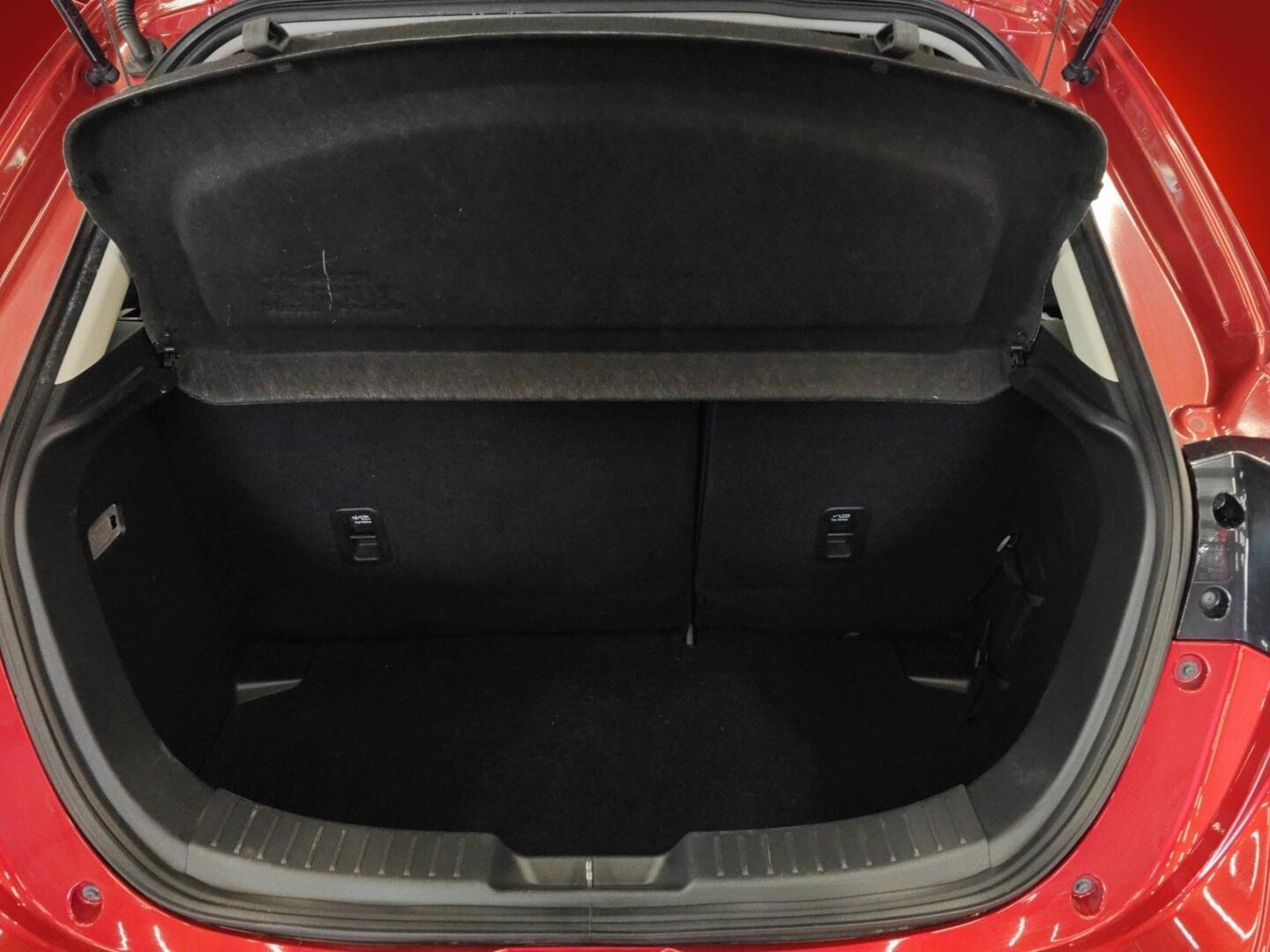 MAZDA Mazda2 2018