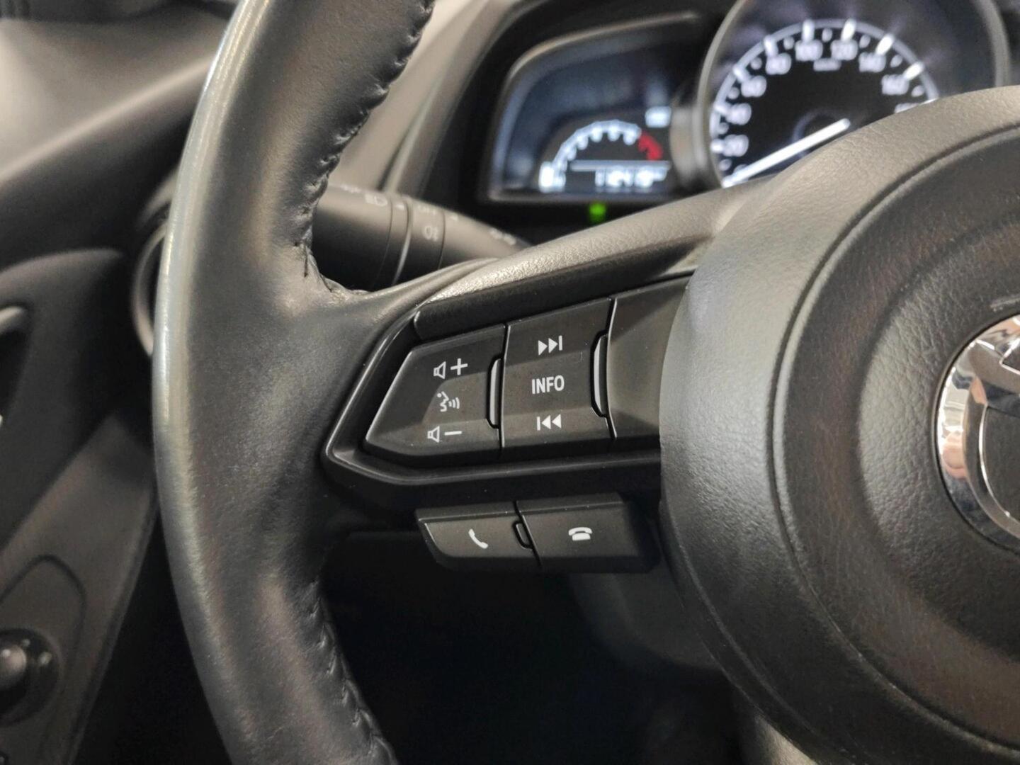 MAZDA Mazda2 2018