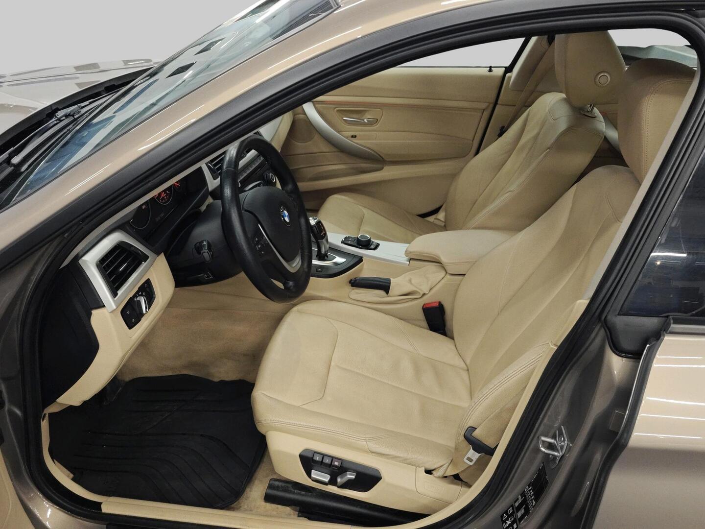 BMW 320 Gran Turismo 2016