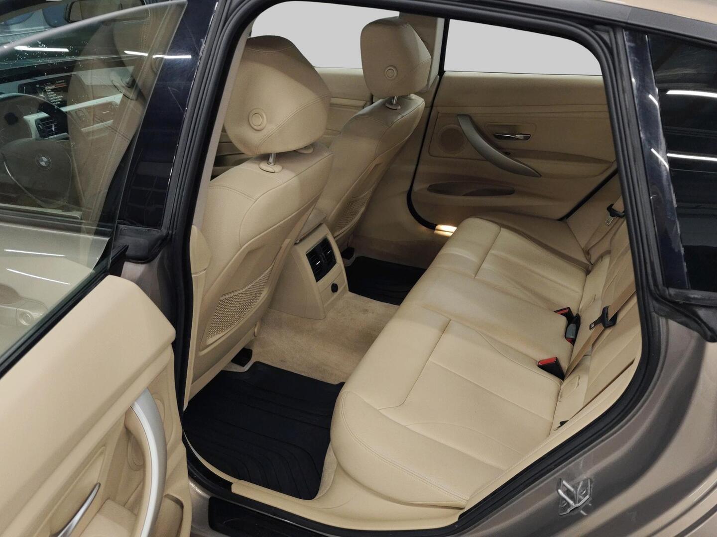 BMW 320 Gran Turismo 2016