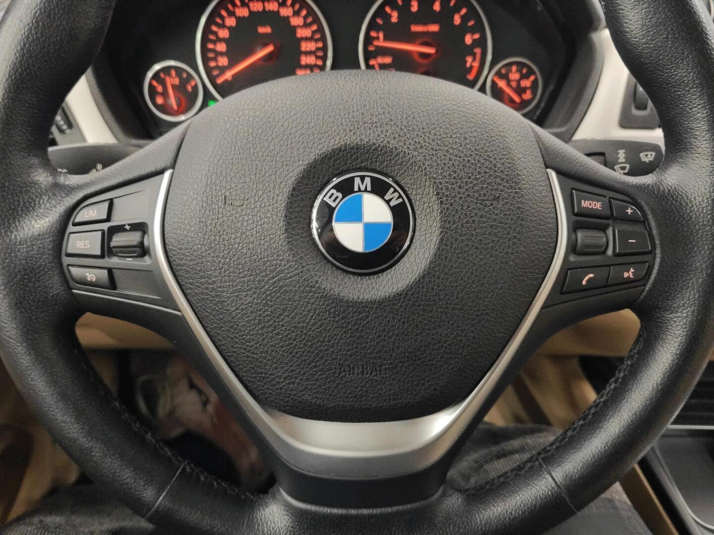 BMW 320 Gran Turismo 2016