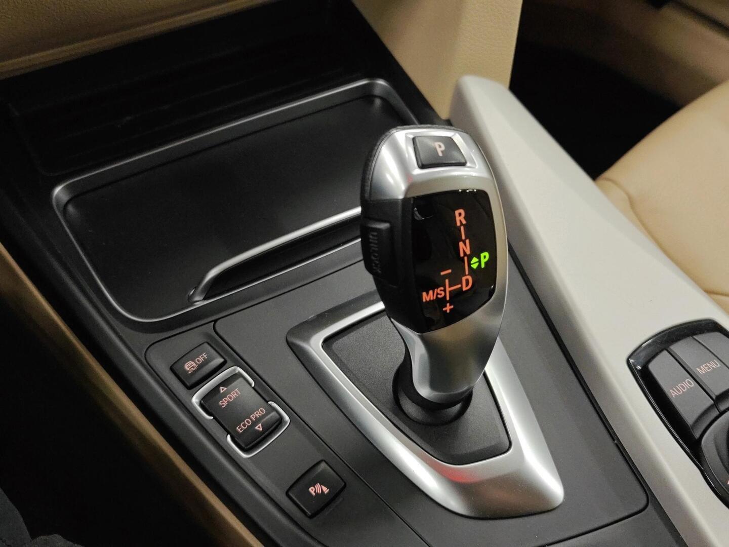 BMW 320 Gran Turismo 2016