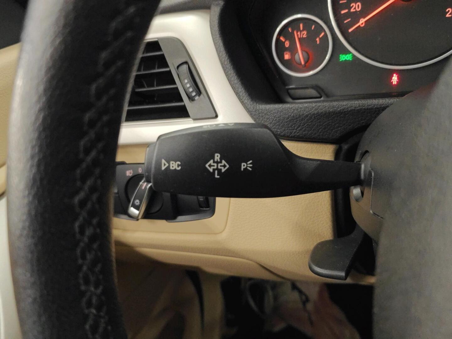 BMW 320 Gran Turismo 2016