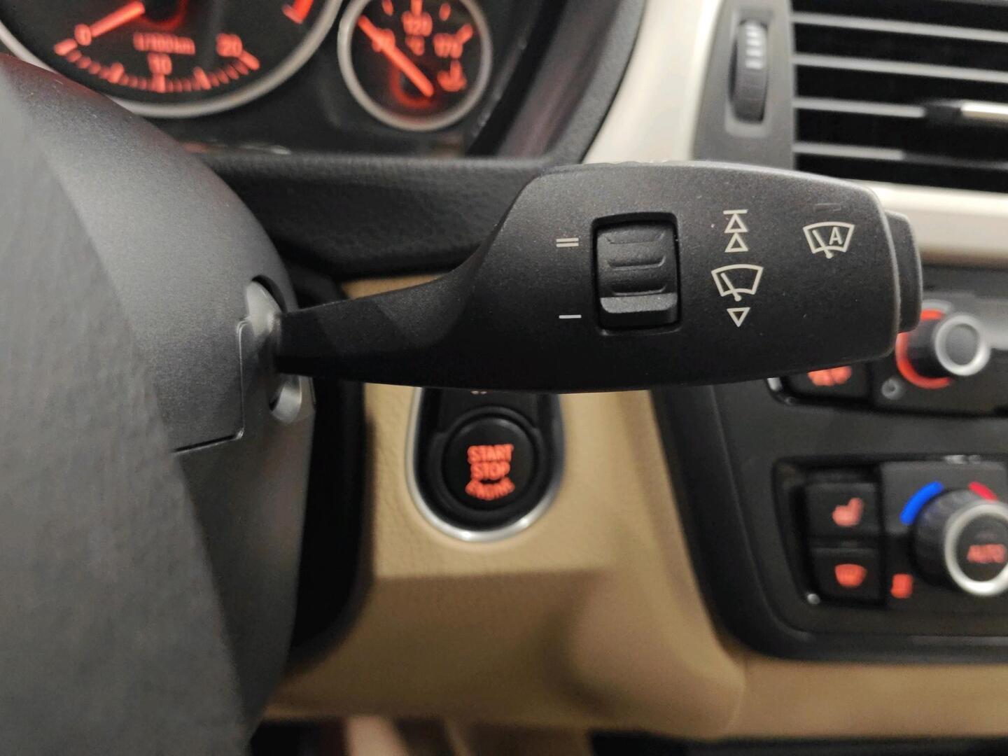 BMW 320 Gran Turismo 2016